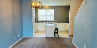 Charming Condo in Terrific Waterfront Location Gallery 6