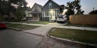 Beautifully Remodeled 3 Bed, 2 Bath Home – Pet Friendly! Gallery 1