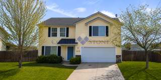Large 4 Bedroom Home with Garden space, Basketball Court, Close to park! Gallery 1