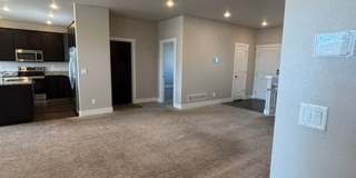 Beautiful 5 Bedroom, 3 Bath Executive Home in the Pointe! Gallery 29