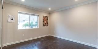 1443 E Broadway Gallery 14