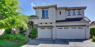 4 Bedroom / 3 Bathroom Home in Elk Grove – Bedroom  Full Bath Downstairs SEE VIDEO Gallery 1