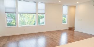 3bd/3.25ba Seattle Home Gallery 7
