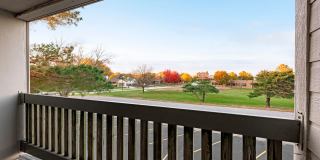 Large 1 & 2 Bedrooms available, PET FRIENDLY! Gallery 10