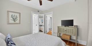 221 13TH Avenue NE Gallery 20