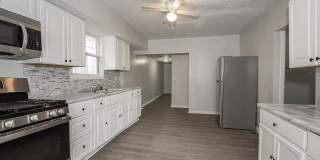 Four Bed 2 Full Bath in Lorain Gallery 6