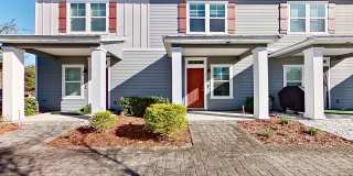 Stunning Townhouse in Nassau Crossing. Gallery 1