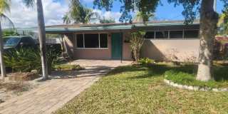 1261 NE 2nd St Gallery 1