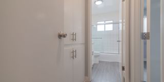 928 4th Street Gallery 28