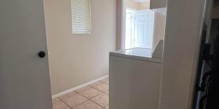 4121 E Edgemont Avenue Gallery 37