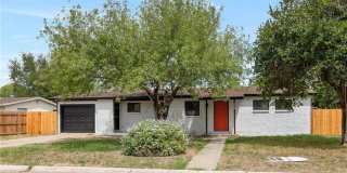 1808 North Cummings Avenue Gallery 1