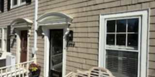 *DREAM LOCATION* 6BR Completely Renovated Duplex Gallery 3