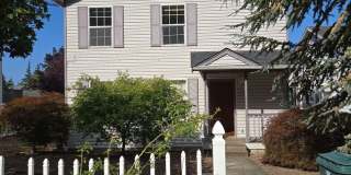 PRELEASING: 4 bdrm/1.5 bath house near WWU Park-N-Ride Gallery 1