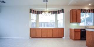 Charming Three Bedroom Napa Home Close to Queen of the Valley Medical Center Gallery 10