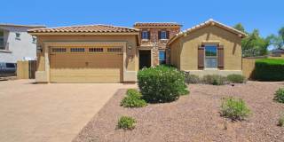 4 Bedroom + Den Single Family in Peoria Gallery 1