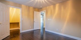 Beautiful 5 bedroom 4.5 bath home with large basement in gated community! Gallery 20