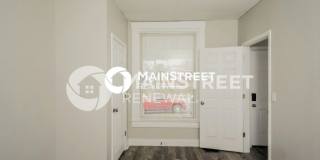 3618 Bank Street Gallery 13