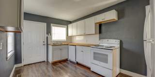 Freshly Renovated 2 Bedroom Home Freshly Renovated 2 Bedroom Home Gallery 1