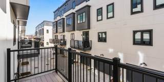 Reservoir District Townhome | 3 Bed + Den | 3.5 Bath | 1,800 Sf | Large Private Rooftop Deck & Balcony | 1 Car Garage Gallery 10
