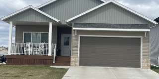 4-bedroom, 3-bathroom West Fargo Single-Family Home w/ 2 Stall Garage Gallery 1