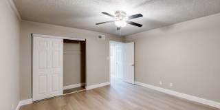 Cabana Courtyard Gallery 19