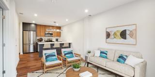 Graduate Pointe Gallery 114