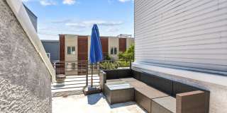Stunning 2 Bed, 2.5 Bath Home in the Heart of Fishtown! Gallery 57