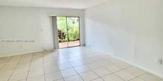 9351 Fontainebleau Blvd Gallery 4