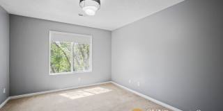 Beautiful Townhome in Excellent West Valley Area Gallery 13