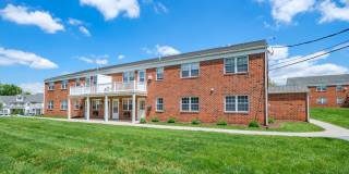 360 College Manor Ave Apt 8 Gallery 1