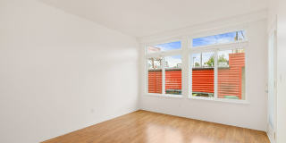 2 Bedroom 1.75 Bath Condo - Seattle Gallery 15