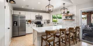 **STUNNING 3 BEDROOM/2 BATHROOM FULLY RENOVATED HOME IN SCOTTSDALE!! (THUNDERBIRD & 52ND ST)** Gallery 1