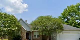 Spacious 3-Bedroom 2-Bathroom Brick Home Gallery 1