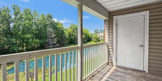 Grand Lakeside Escape: Spacious 3-Bedroom Retreat in Lakeshore Community Grand Lakeside Escape: Spacious 3-Bedroom Retreat in Lakeshore Community Gallery 36