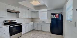 5116 East 28th Avenue Gallery 5