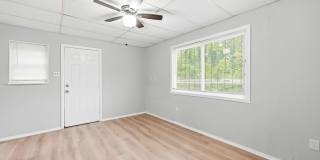 FOR RENT – 1965 Arlington Ave Gallery 22