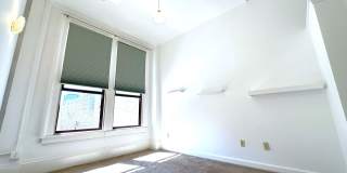1 bedroom Condo in Cawker Building Gallery 10