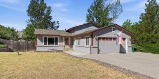 3 bed 2 1/2 bath Tri-level near Downtown Castle Rock! 3 bed 2 1/2 bath Tri-level near Downtown Castle Rock! Gallery 1