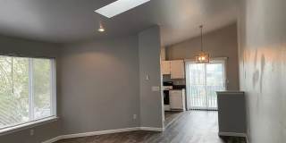 Spacious 3-Bed Townhome with Private Yard & Garage Gallery 6