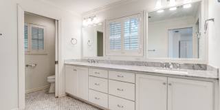 TERRELL HILLS 3-BEDROOM, SINGLE STORY Gallery 23