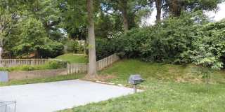 874 Hollyridge Drive Gallery 32