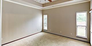 Very Nice 3 Bedroom 2.5 Bathroom House + Office Gallery 11