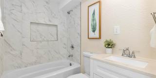 For Rent – Renovated 3 Bedroom Bungalow in Englewood Gallery 5