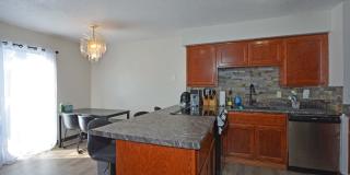 Beautiful 3-Bed 2-Bath Townhouse in Brooklyn Park! Gallery 7