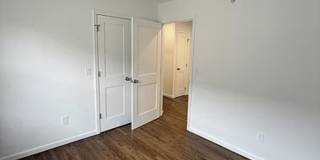 140 Rockwell St Gallery 7