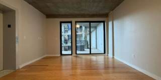 293 Hawthorne Street Gallery 2