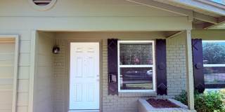 Just updated 3/2 home on a quiet street in desirable north Austin! Gallery 3