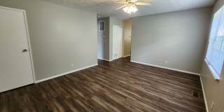 3 Bedroom Home in Bloomington Gallery 11