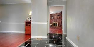 874 Hollyridge Drive Gallery 4
