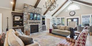 Piccadilly Gallery 24